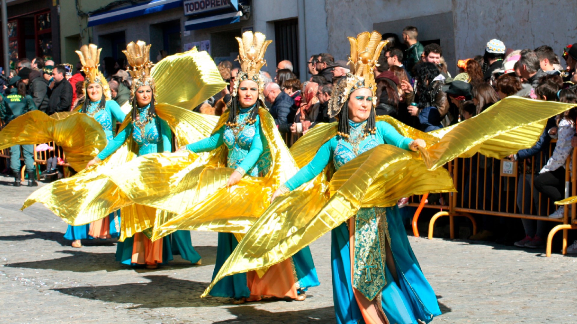 Desfile Local de Carrozas y Comparsas