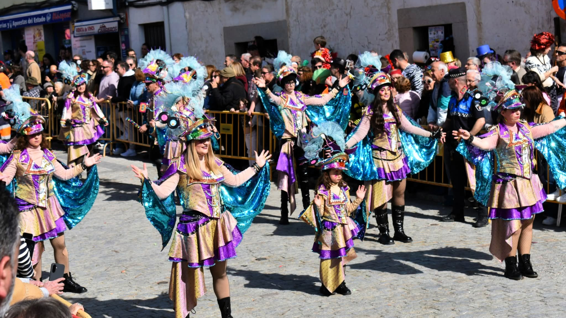 Desfile Local de Carrozas y Comparsas