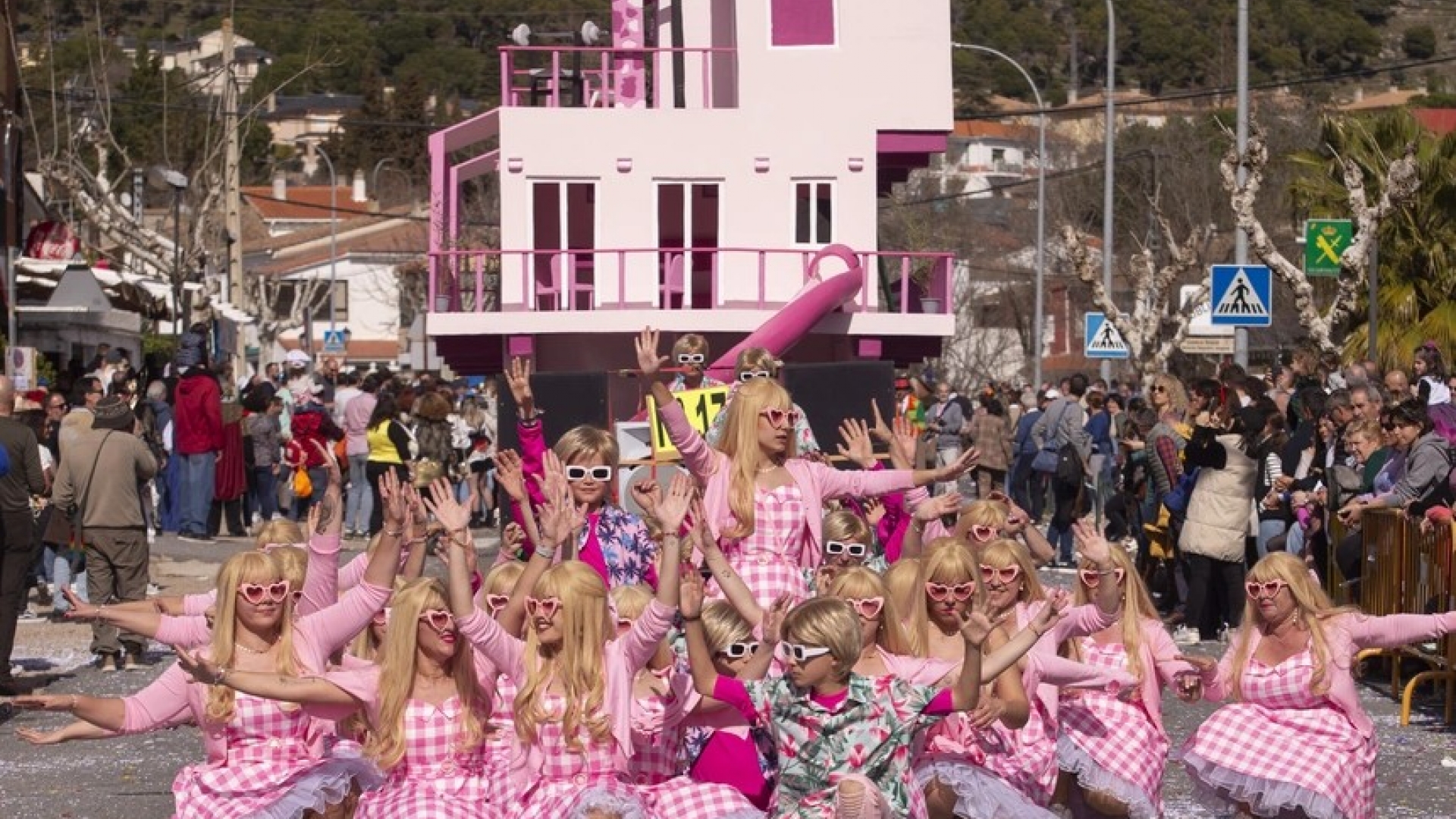 Desfile Provincial de Carrozas y Comparsas